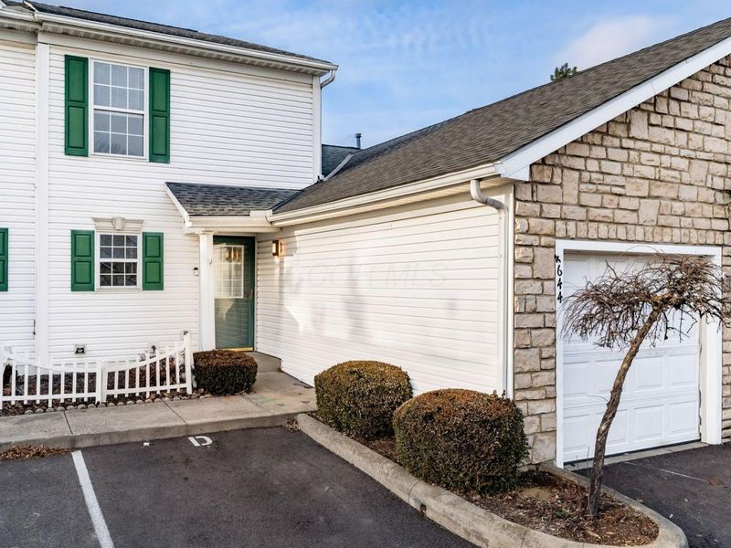 4644 Hobson Drive, Unit 13D, Columbus, OH 43228 Photo 3