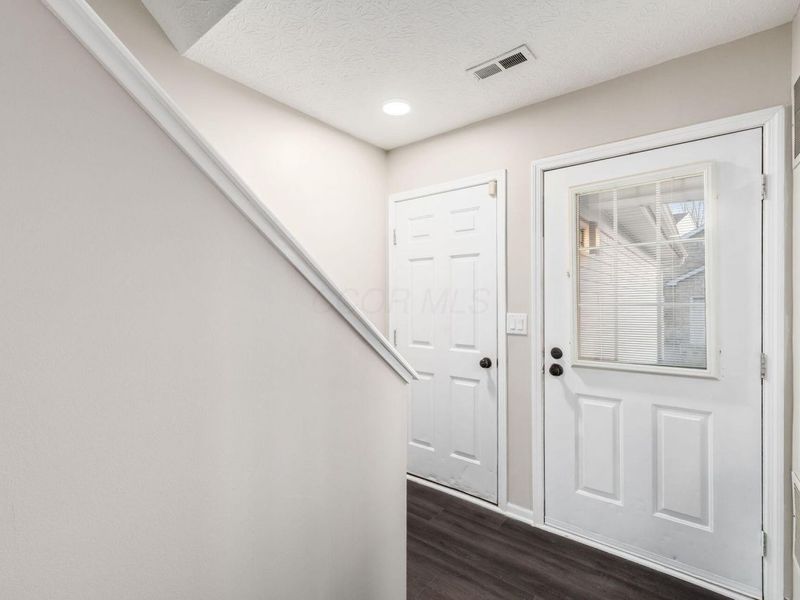 4644 Hobson Drive, Unit 13D, Columbus, OH 43228 Photo 5