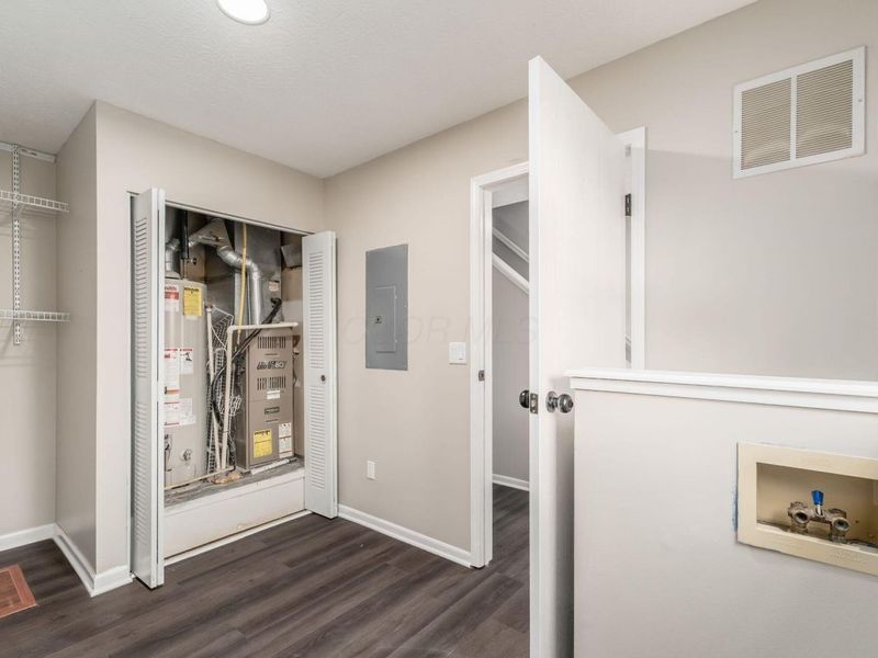 4644 Hobson Drive, Unit 13D, Columbus, OH 43228 Photo 9