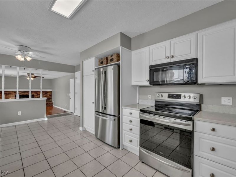 812 Westminister Drive, Brunswick, OH 44212 Photo 9