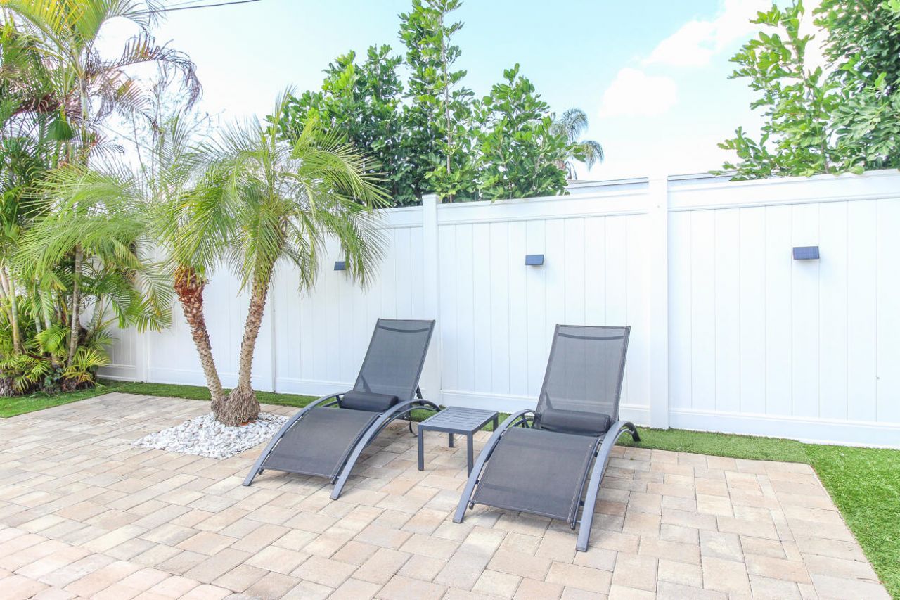 1283 Wynnewood Dr Drive, West Palm Beach, FL 33417 Photo