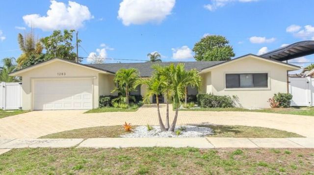 1283 Wynnewood Dr Drive, West Palm Beach, FL 33417 Photo