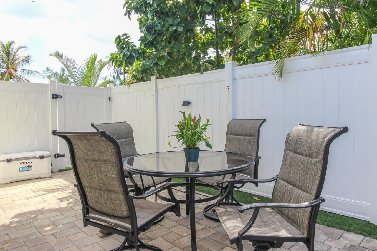 1283 Wynnewood Dr Drive, West Palm Beach, FL 33417 Photo