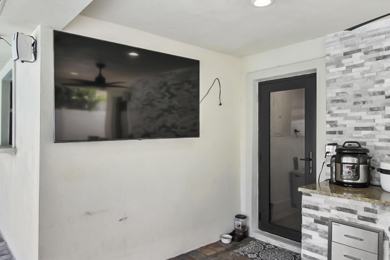 1283 Wynnewood Dr Drive, West Palm Beach, FL 33417 Photo