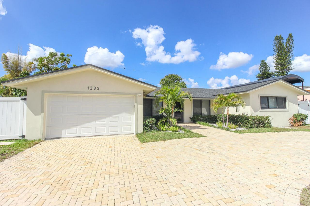 1283 Wynnewood Dr Drive, West Palm Beach, FL 33417 Photo