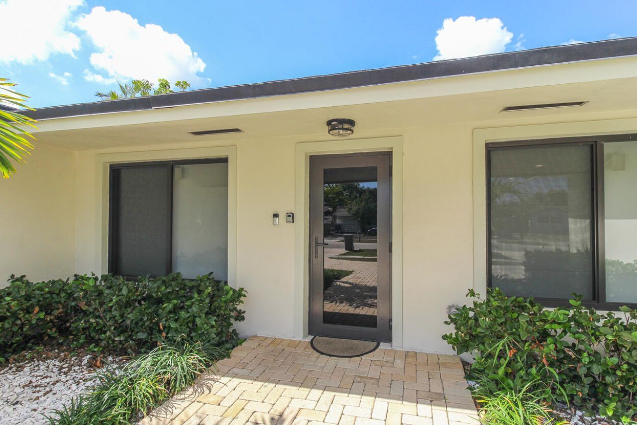 1283 Wynnewood Dr Drive, West Palm Beach, FL 33417 Photo