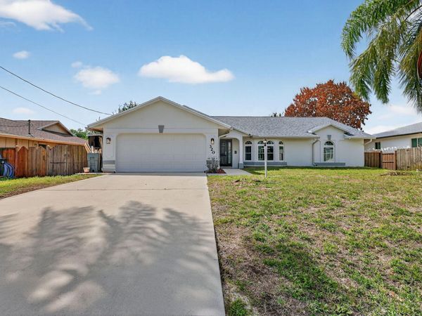 320 NE Surfside Avenue, Port St. Lucie, FL 34983