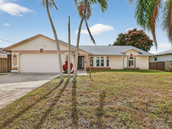 320 NE Surfside Avenue, Port St. Lucie, FL 34983