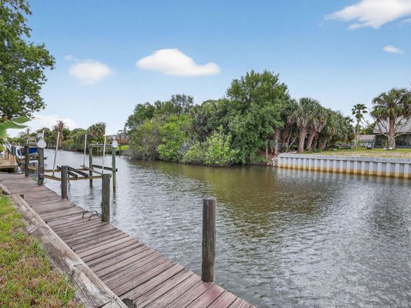 320 NE Surfside Avenue, Port St. Lucie, FL 34983