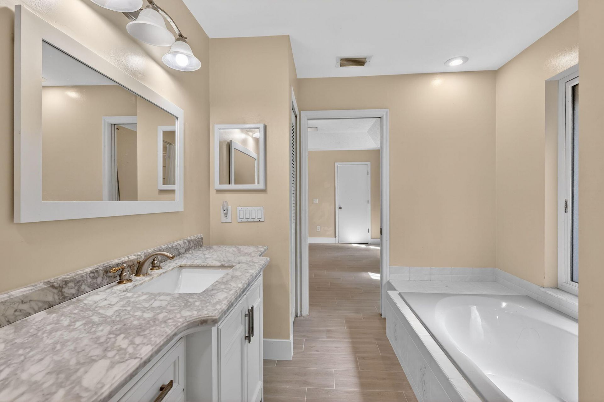 320 NE Surfside Avenue, Port Saint Lucie, FL 34983 Photo