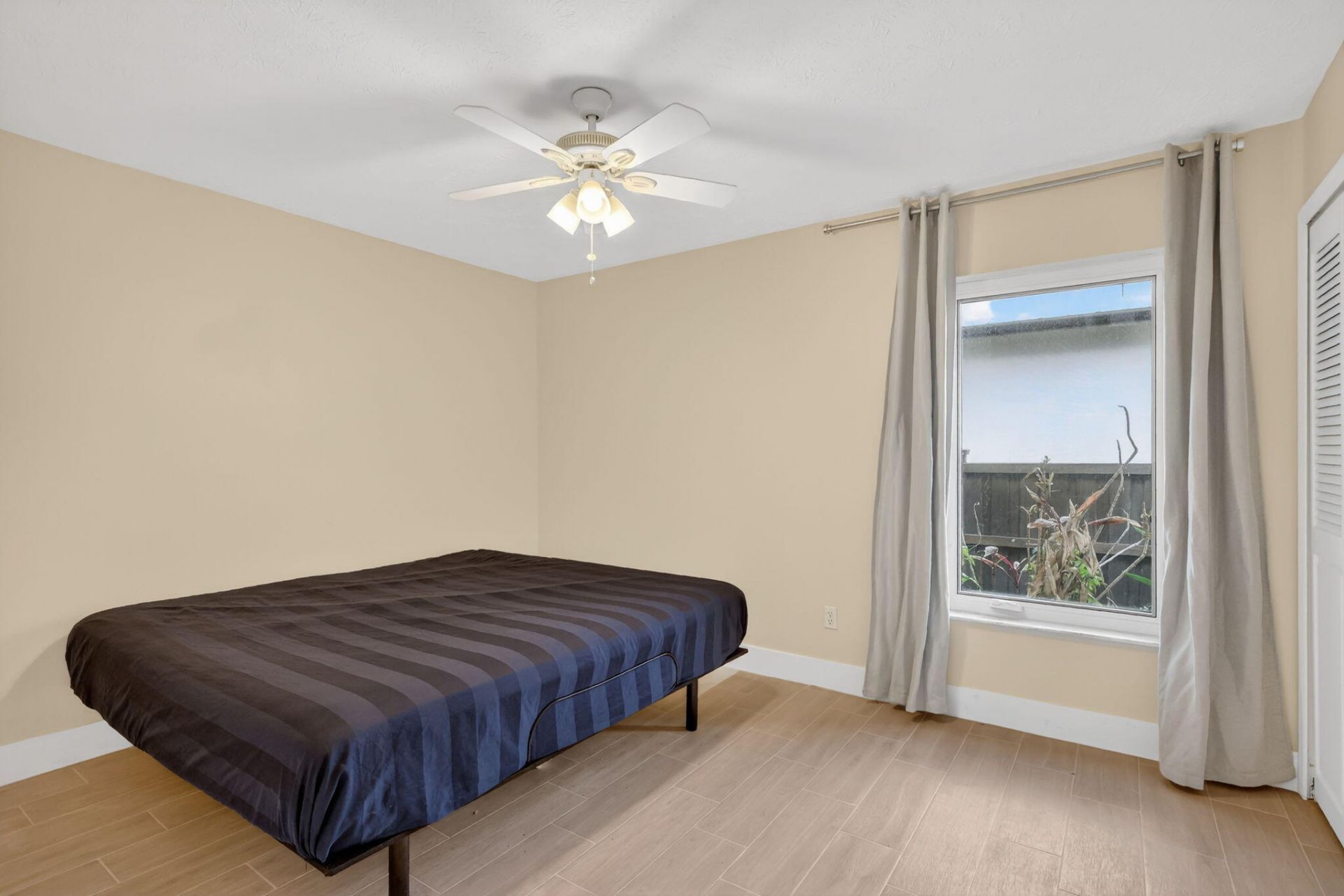 320 NE Surfside Avenue, Port Saint Lucie, FL 34983 Photo