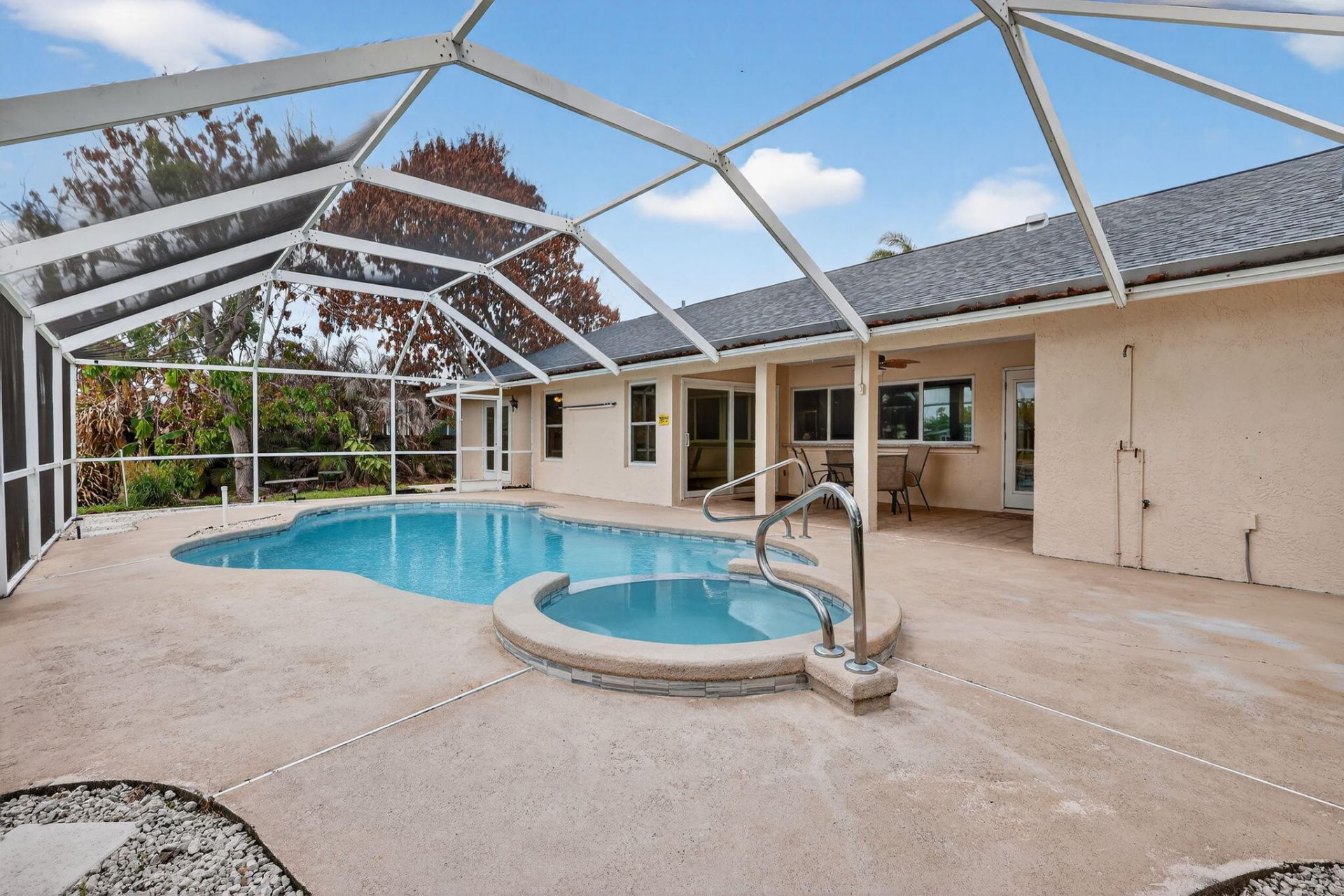 320 NE Surfside Avenue, Port Saint Lucie, FL 34983 Photo