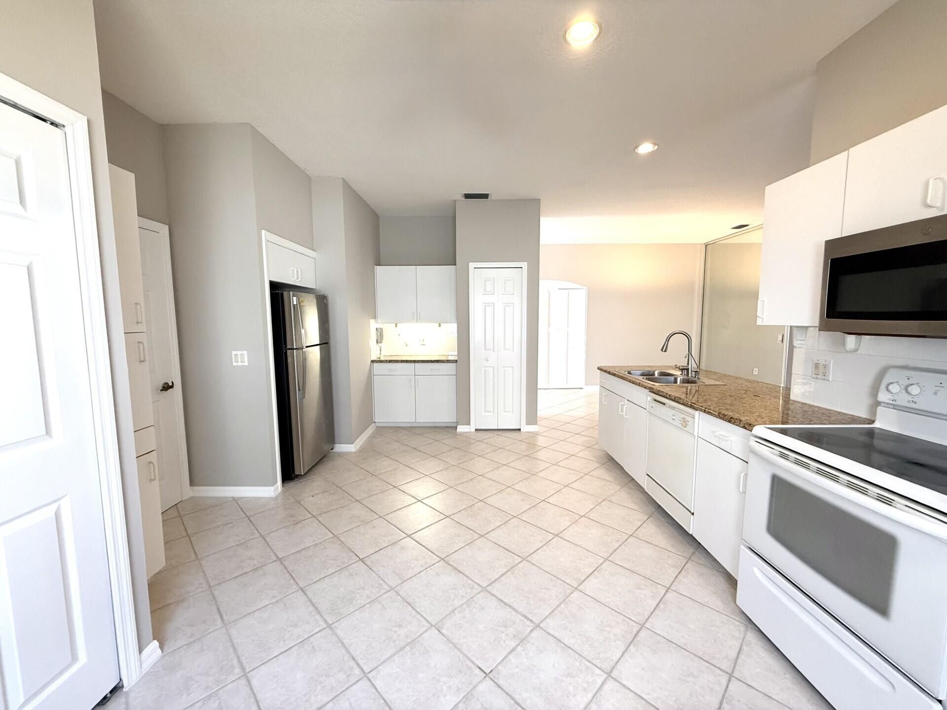 988 NW Tuscany Drive, Port Saint Lucie, FL 34986 Photo