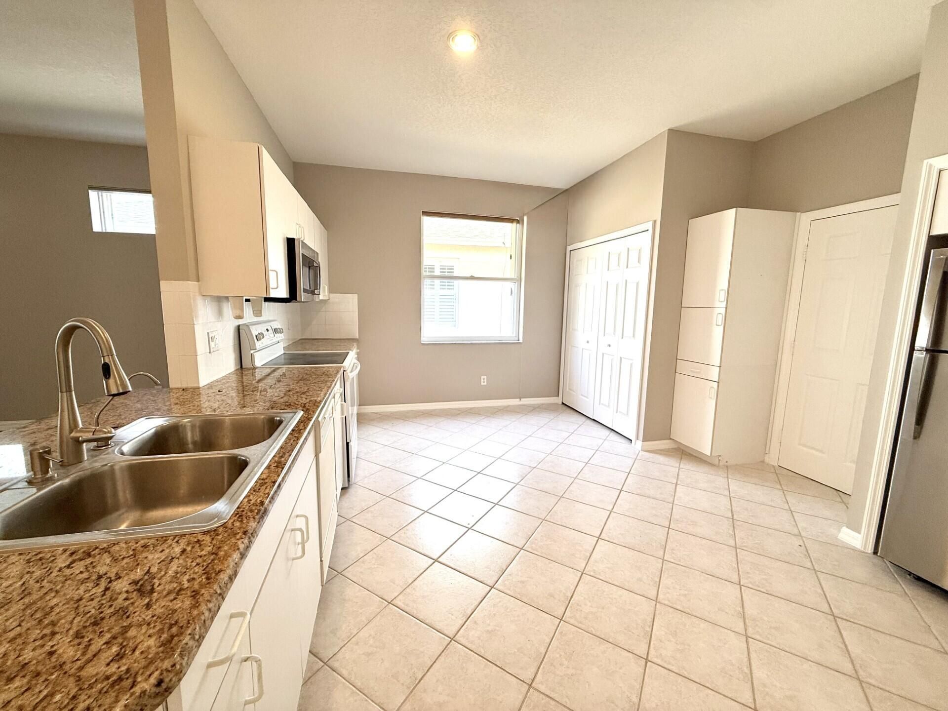 988 NW Tuscany Drive, Port Saint Lucie, FL 34986 Photo