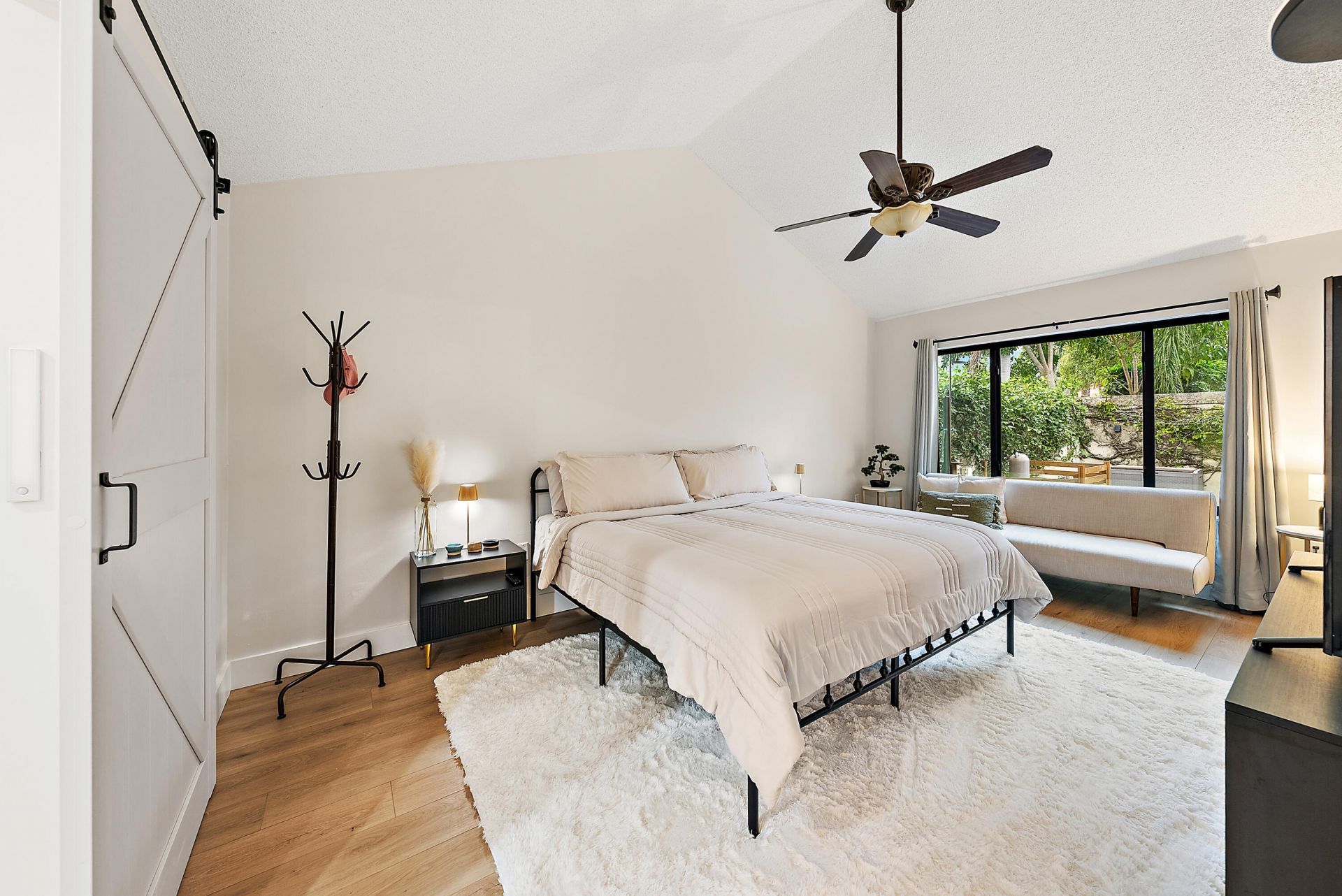 2805 Cuyahoga Lane, West Palm Beach, FL 33409 Photo