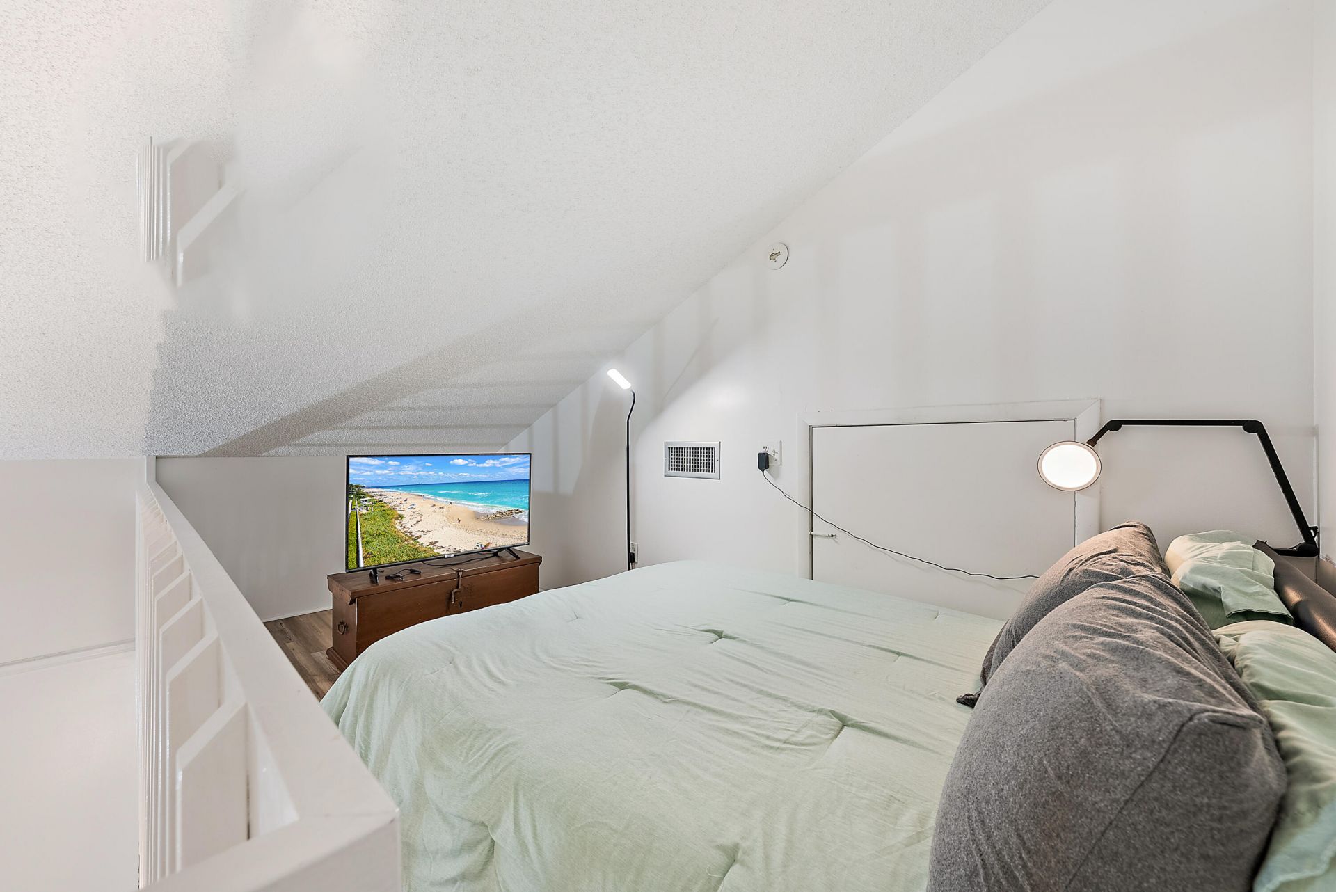 2805 Cuyahoga Lane, West Palm Beach, FL 33409 Photo