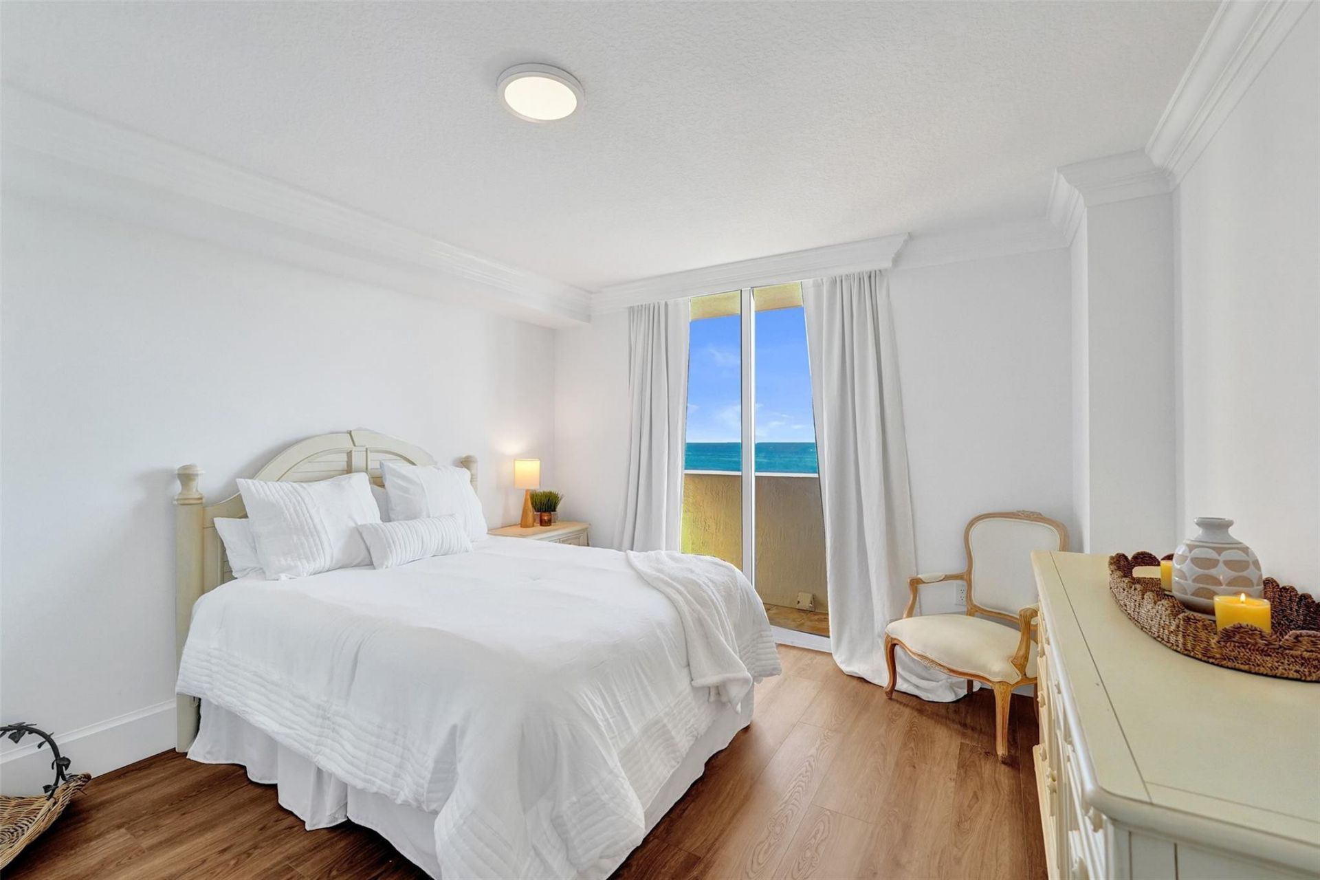 2011 N Ocean Boulevard, Unit 1406N, Fort Lauderdale, FL 33305 Photo