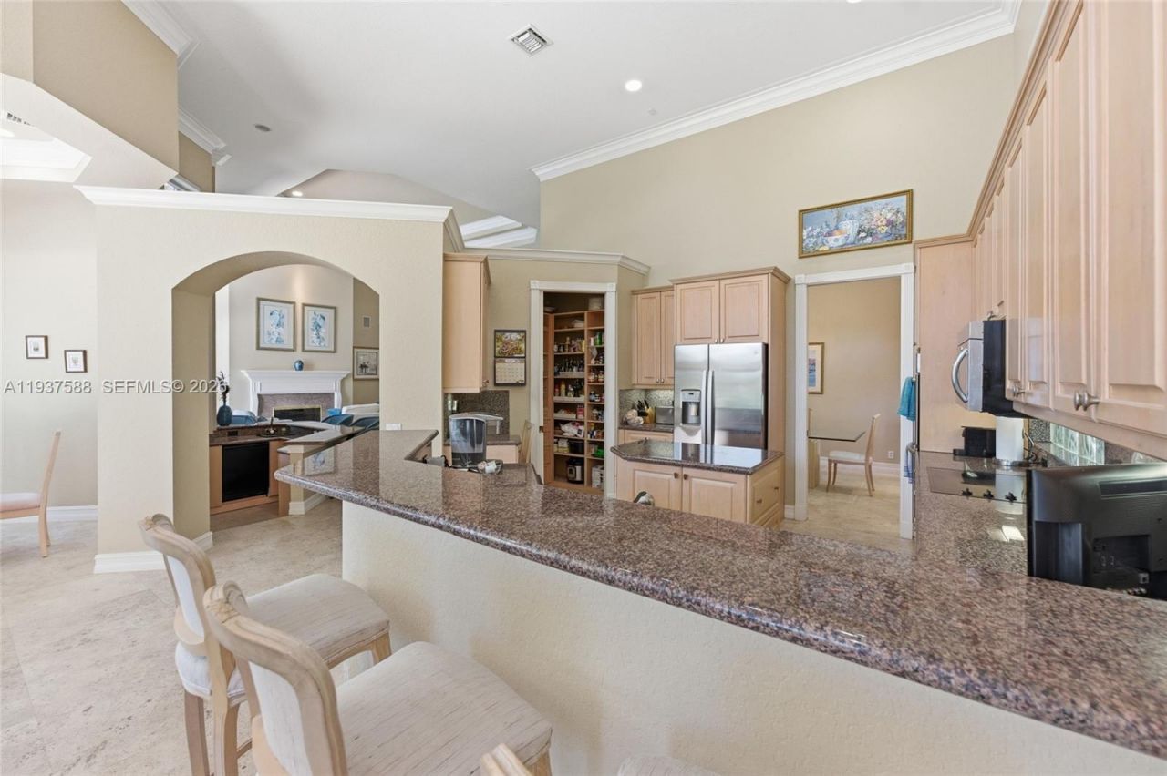 2442 Poinciana Ct, Weston, FL 33327 Photo