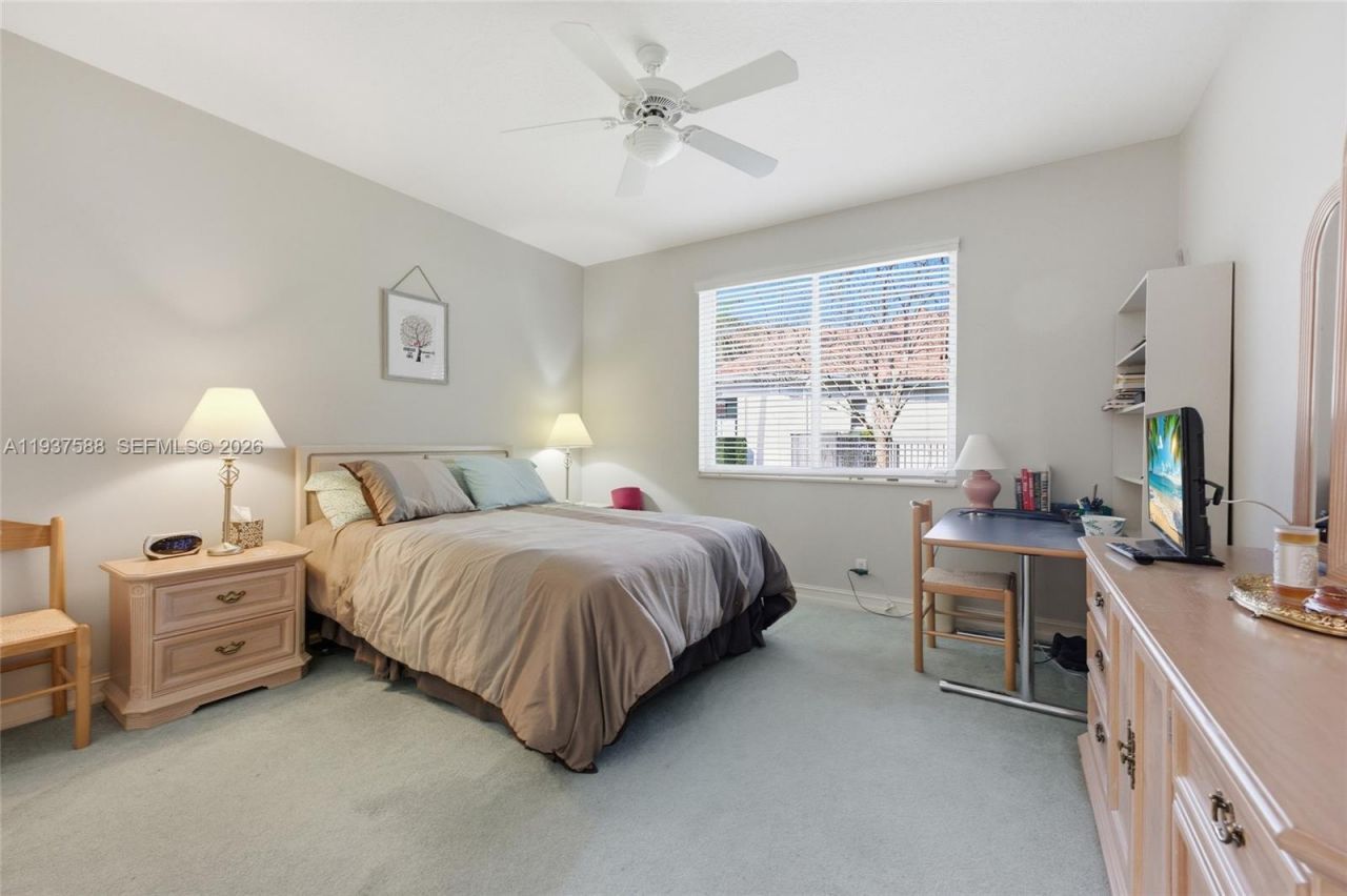 2442 Poinciana Ct, Weston, FL 33327 Photo