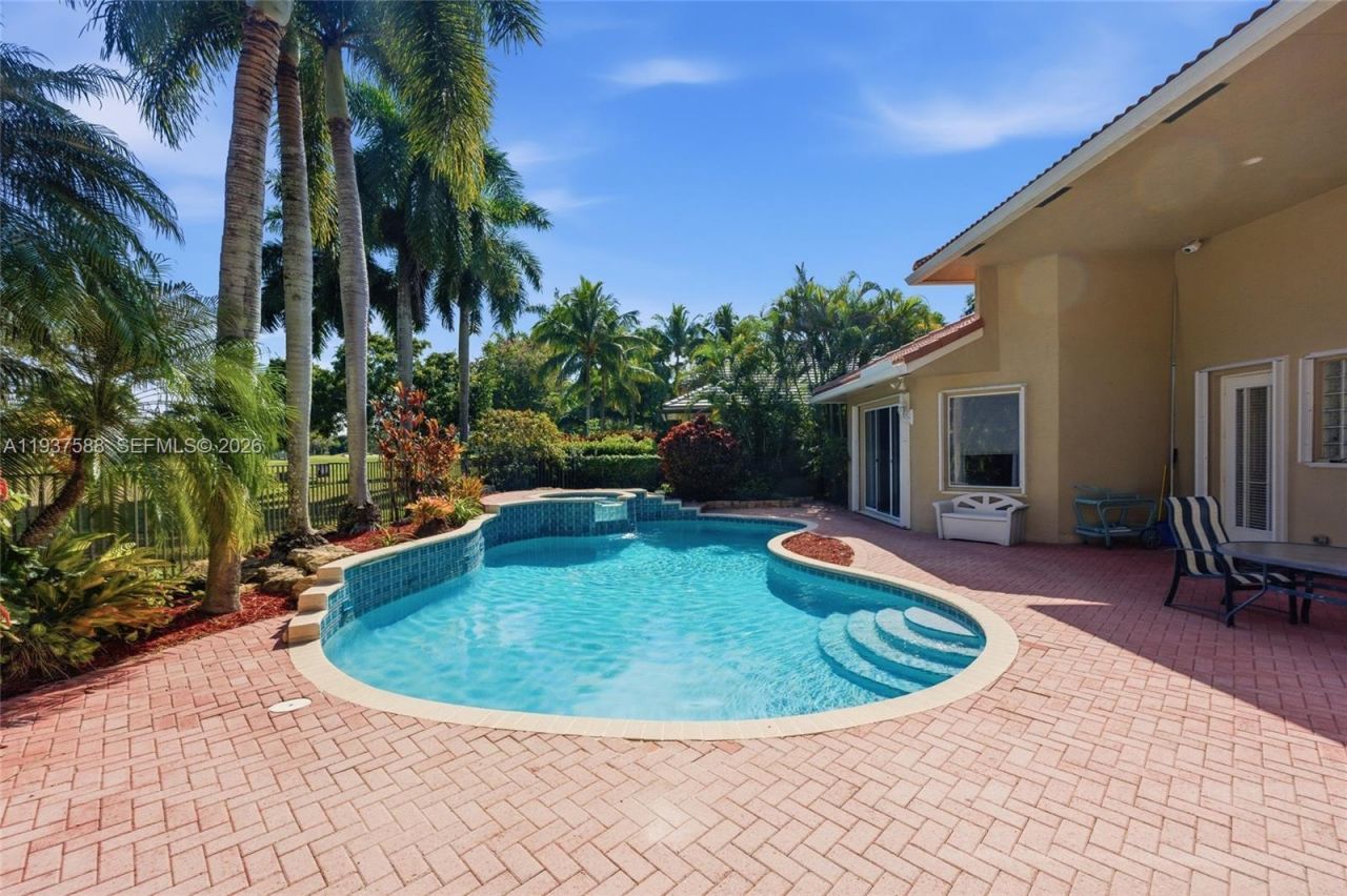 2442 Poinciana Ct, Weston, FL 33327 Photo