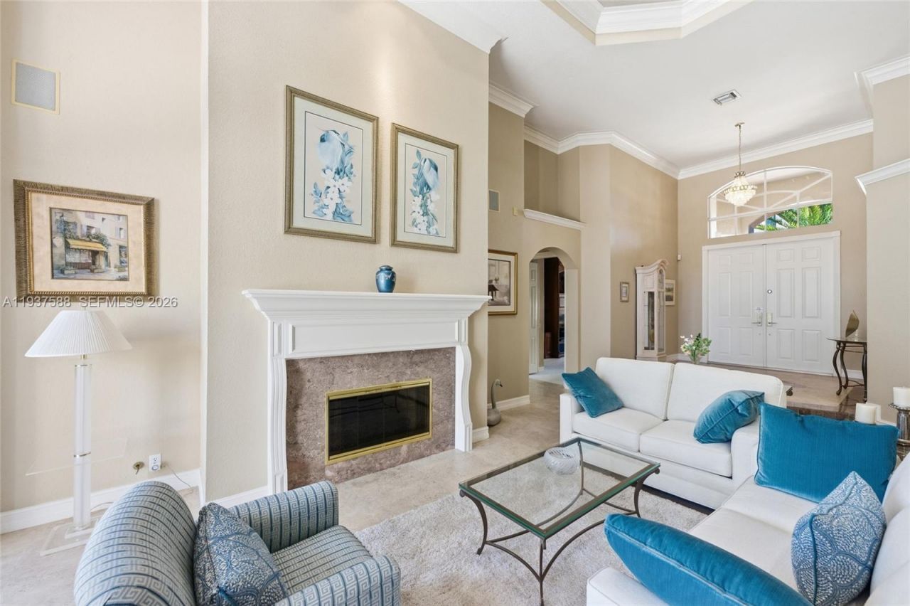 2442 Poinciana Ct, Weston, FL 33327 Photo