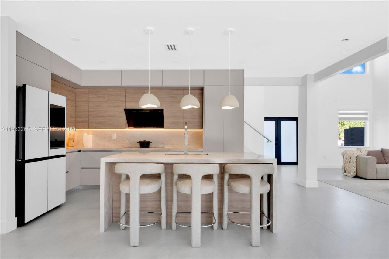 13236 SW 201st Ter, Miami, FL 33177 Photo