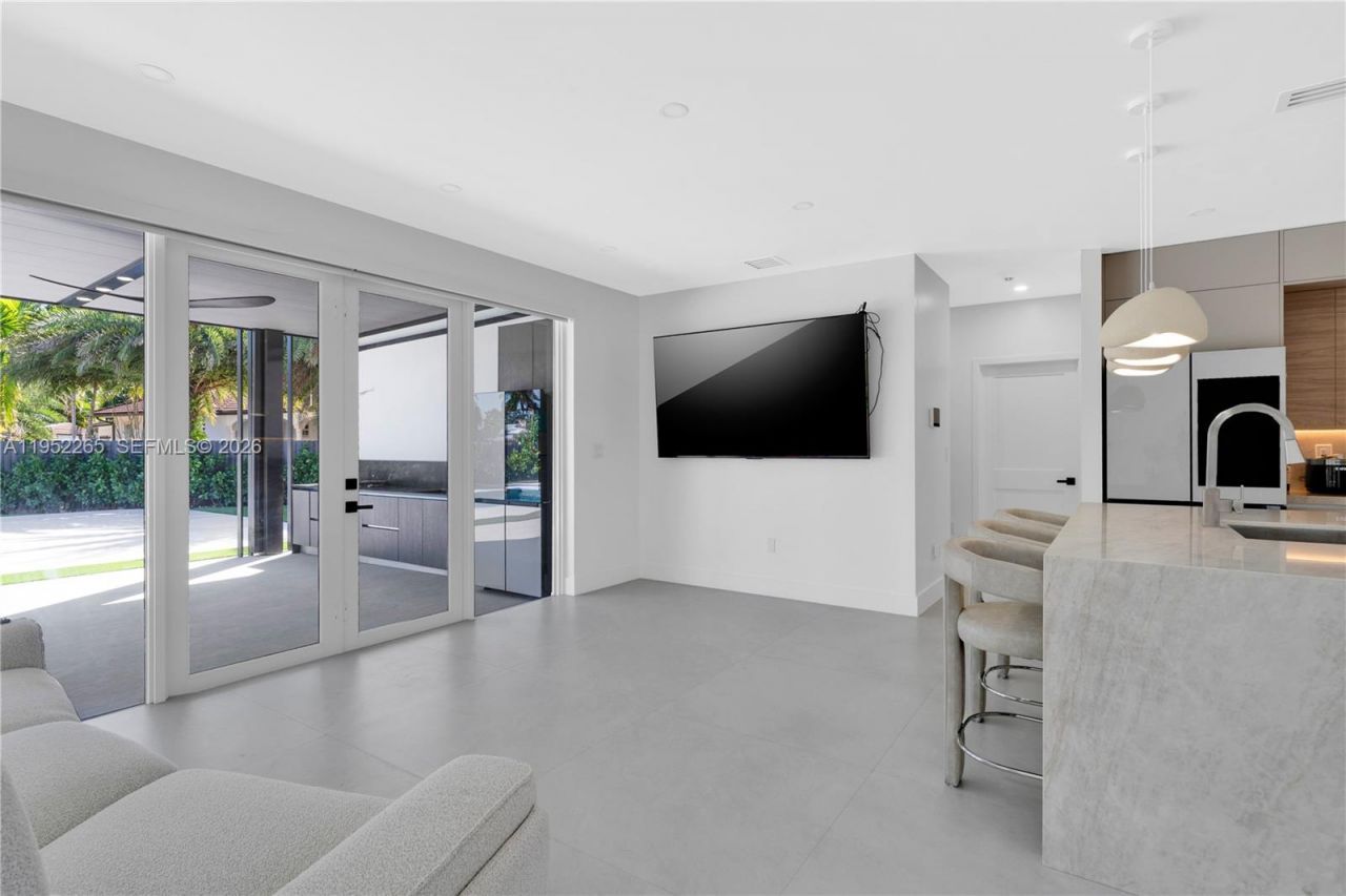 13236 SW 201st Ter, Miami, FL 33177 Photo