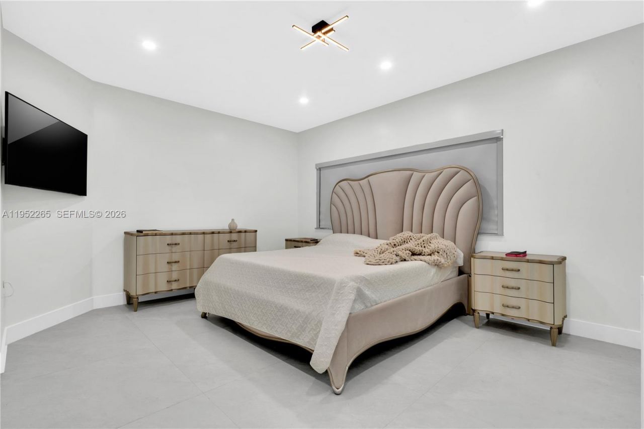 13236 SW 201st Ter, Miami, FL 33177 Photo