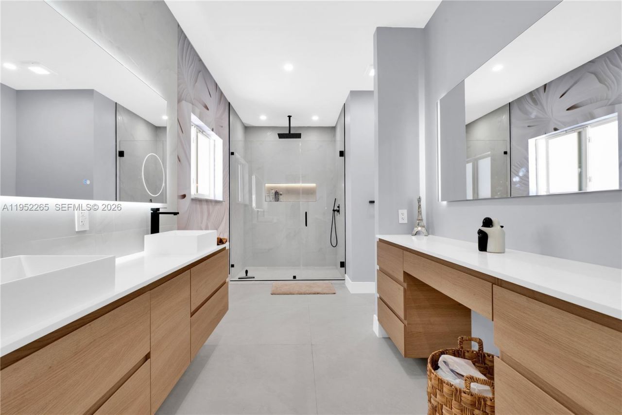 13236 SW 201st Ter, Miami, FL 33177 Photo