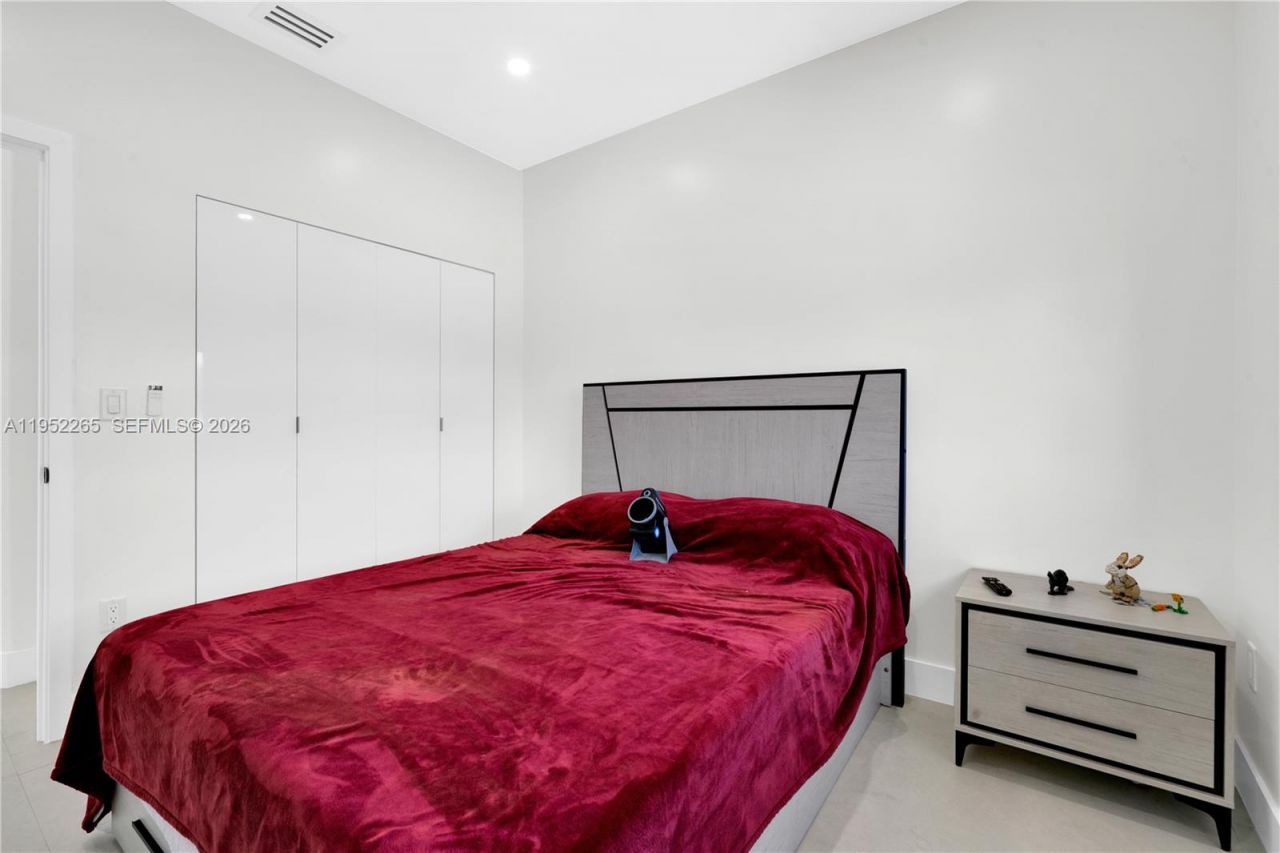 13236 SW 201st Ter, Miami, FL 33177 Photo