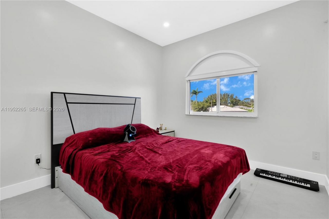 13236 SW 201st Ter, Miami, FL 33177 Photo