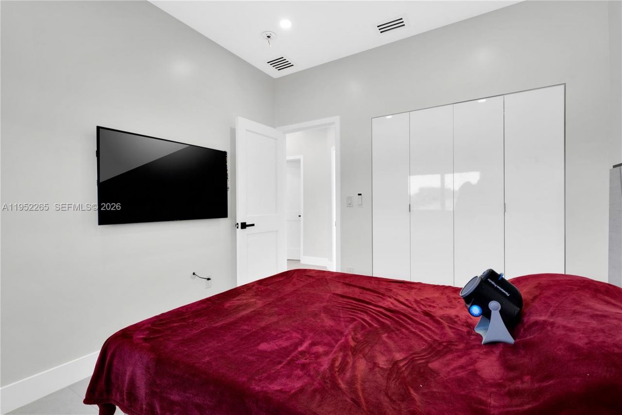 13236 SW 201st Ter, Miami, FL 33177 Photo