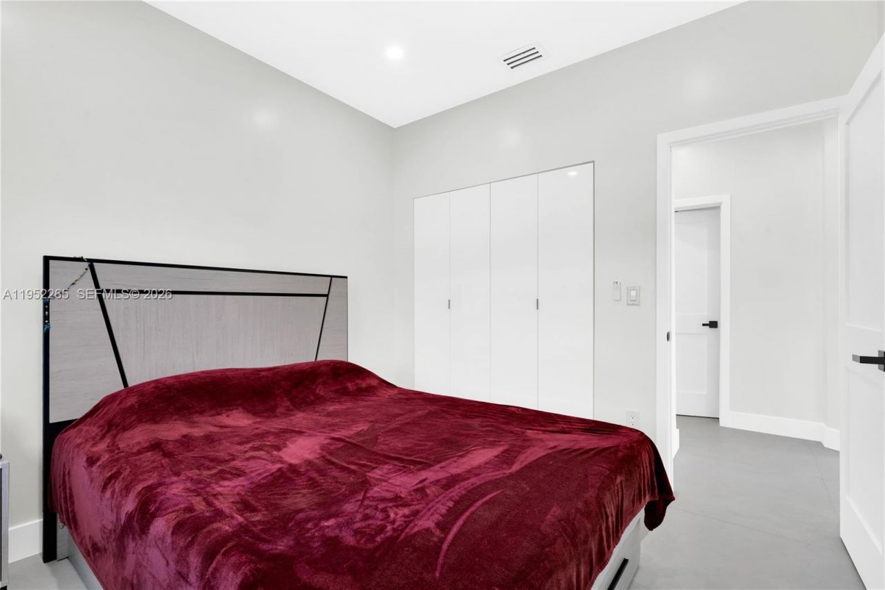 13236 SW 201st Ter, Miami, FL 33177 Photo