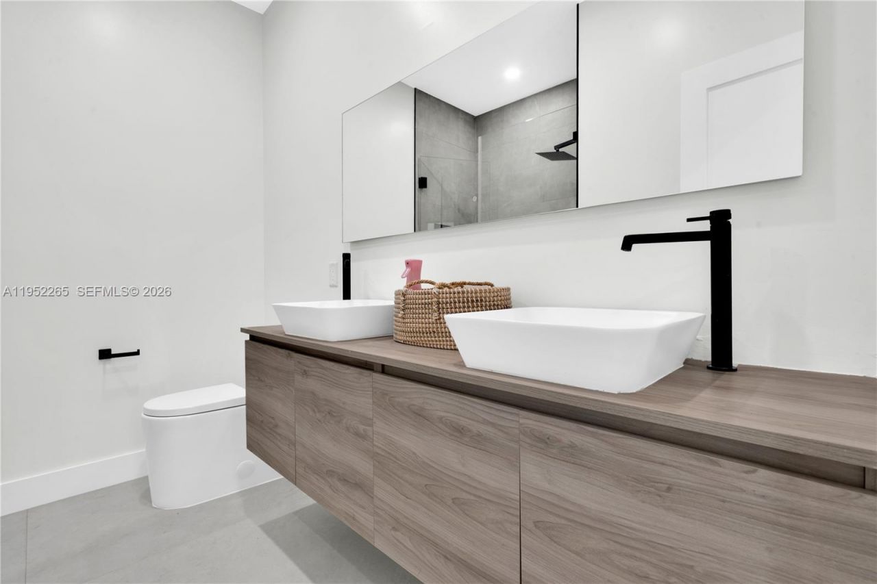 13236 SW 201st Ter, Miami, FL 33177 Photo