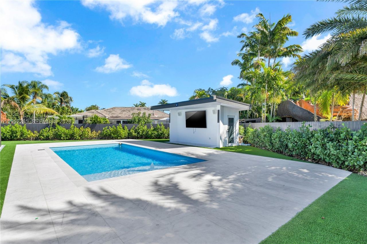 13236 SW 201st Ter, Miami, FL 33177 Photo