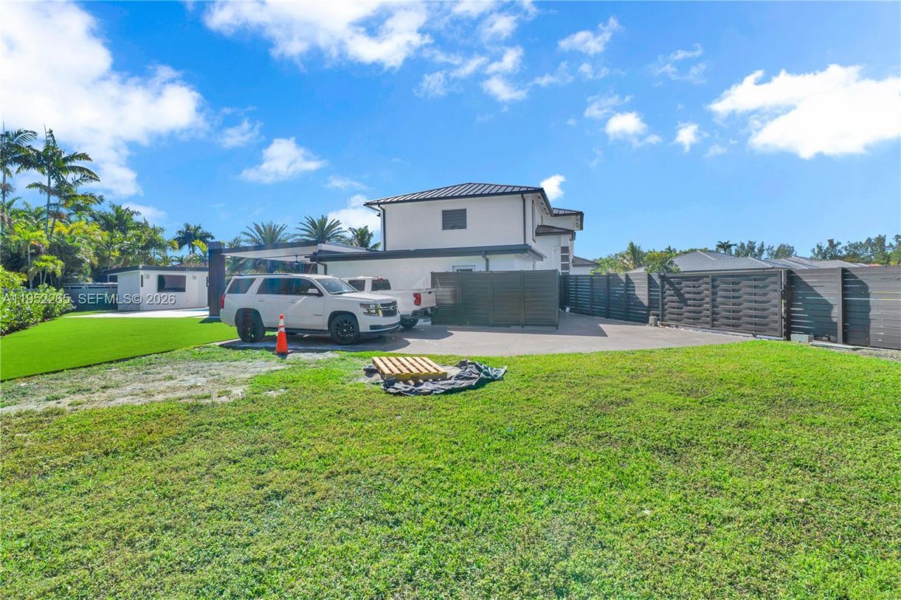 13236 SW 201st Ter, Miami, FL 33177 Photo