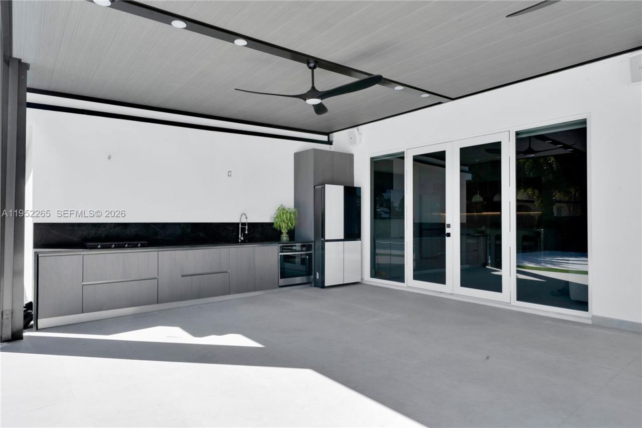 13236 SW 201st Ter, Miami, FL 33177 Photo