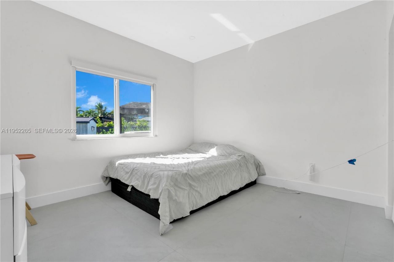 13236 SW 201st Ter, Miami, FL 33177 Photo