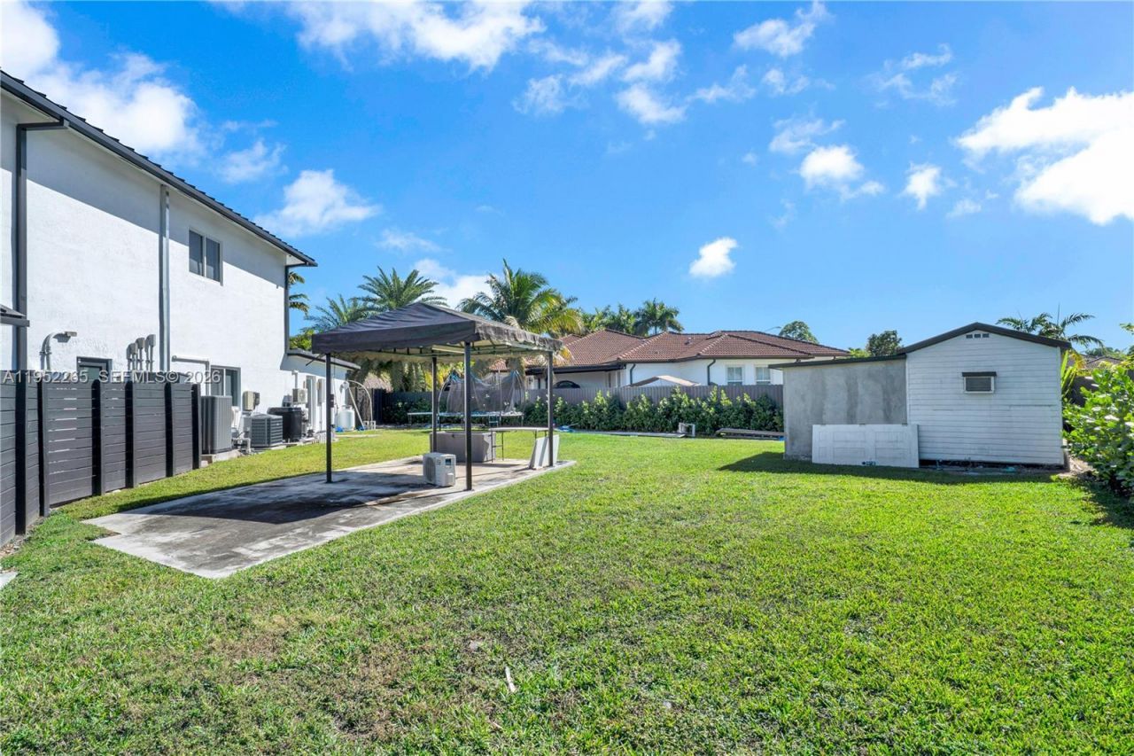 13236 SW 201st Ter, Miami, FL 33177 Photo