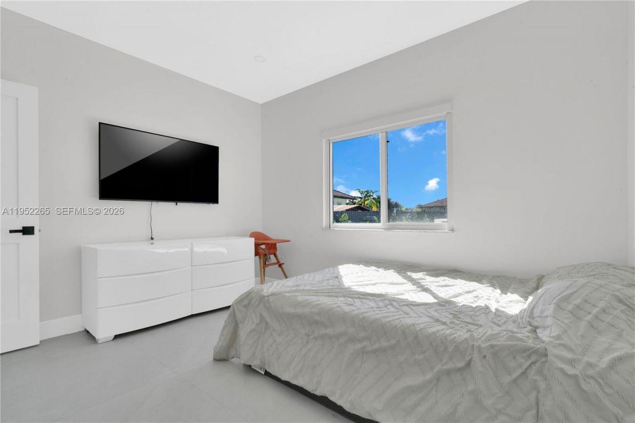 13236 SW 201st Ter, Miami, FL 33177 Photo