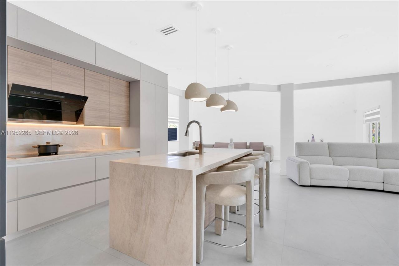 13236 SW 201st Ter, Miami, FL 33177 Photo