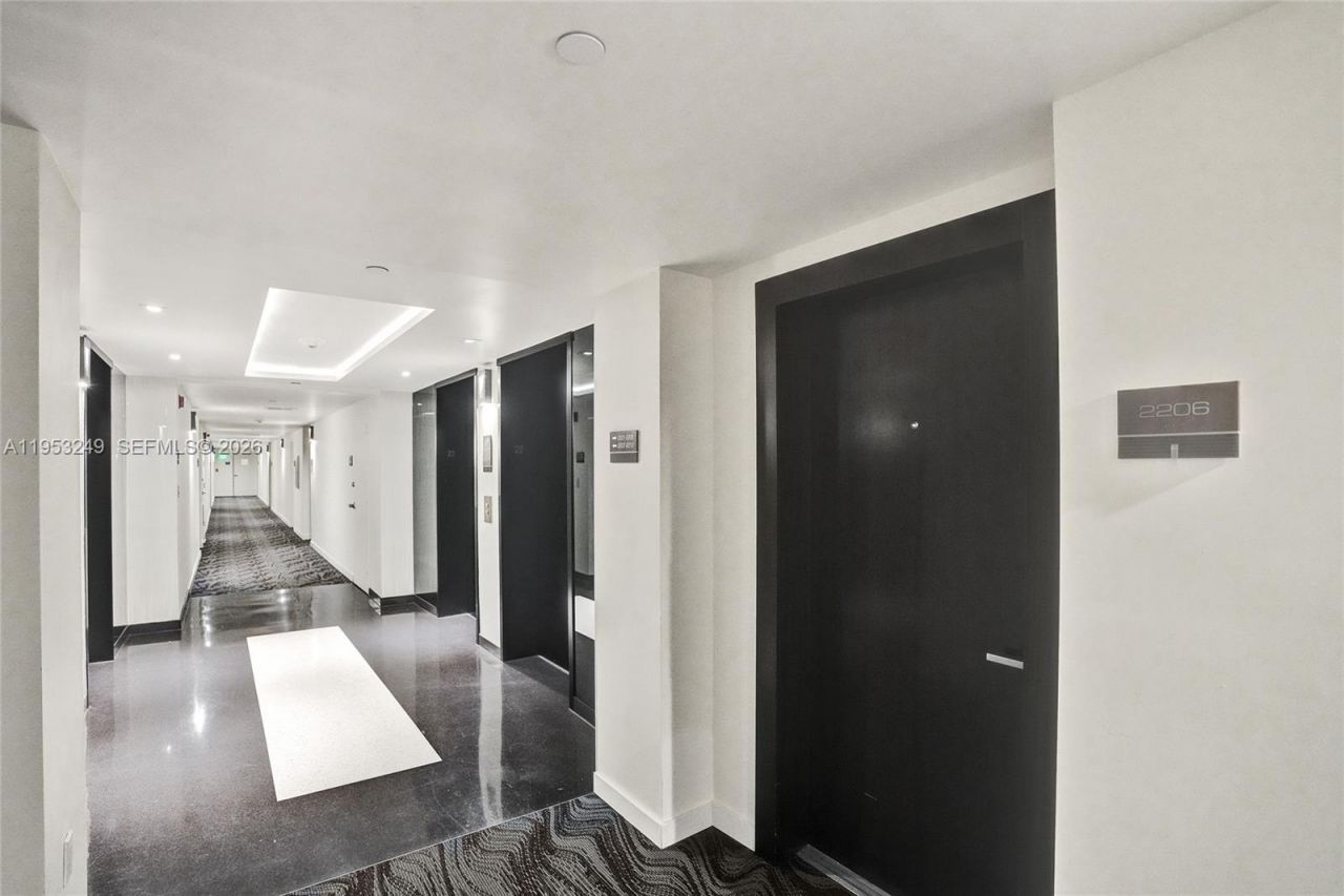 650 West Ave, Unit 2206, Miami Beach, FL 33139 Photo