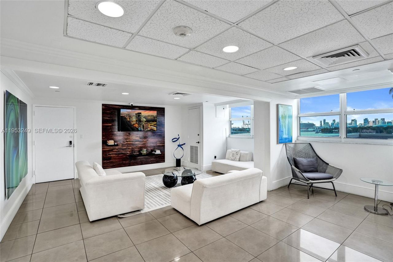 650 West Ave, Unit 2206, Miami Beach, FL 33139 Photo