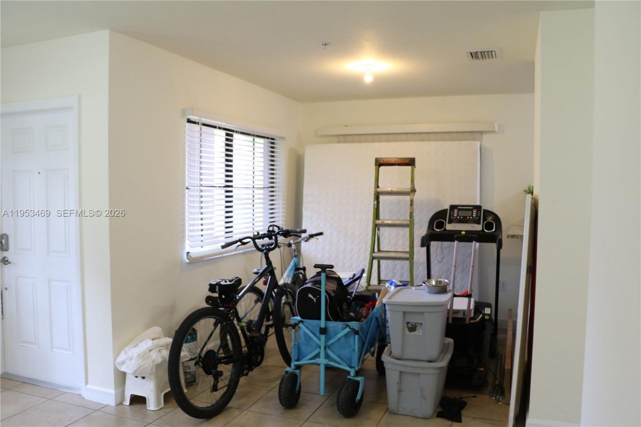22501 SW 88th Pl, Unit 10-25, Cutler Bay, FL 33190 Photo