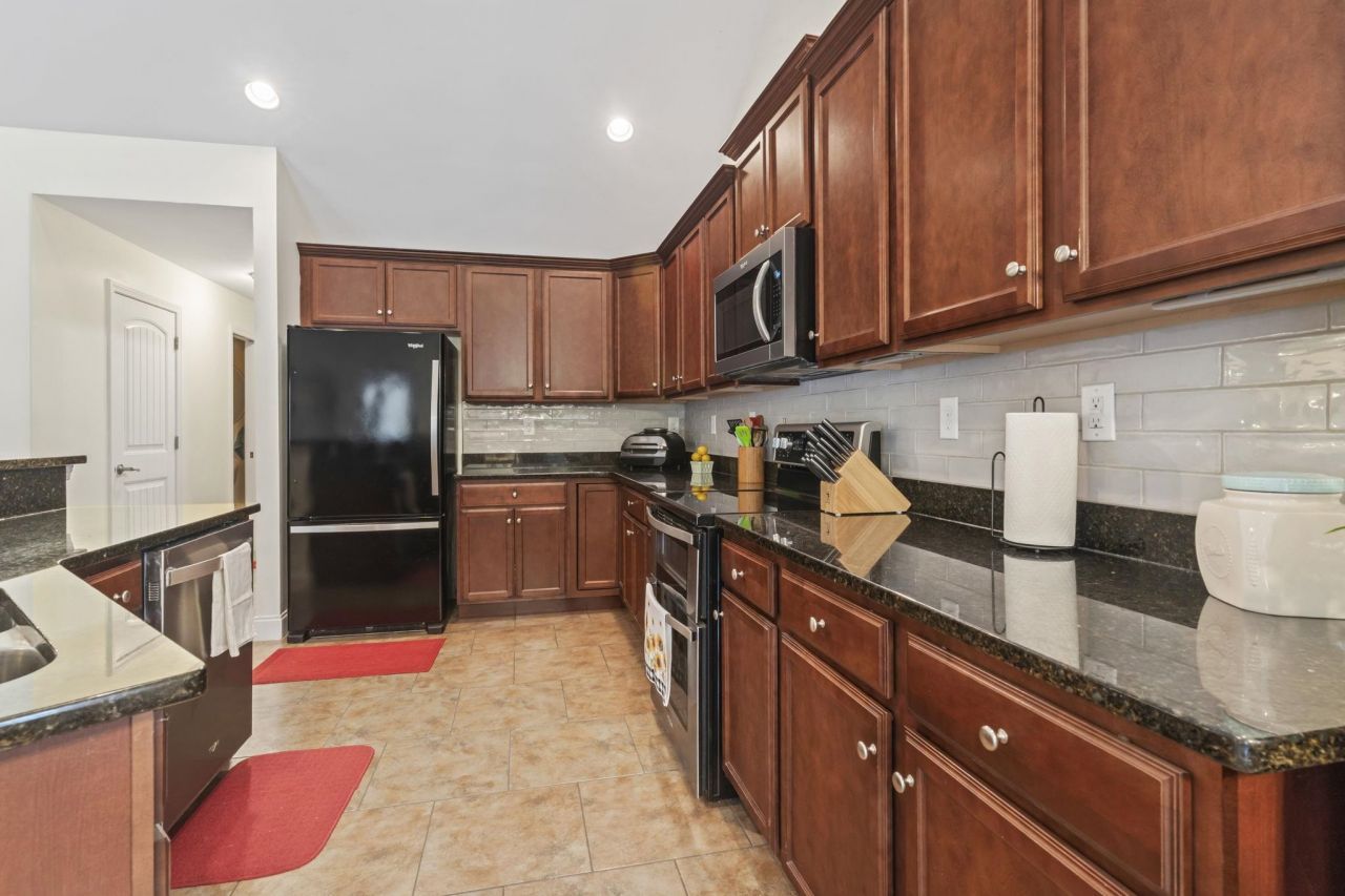 724 Ebbets Ct. Photo 18