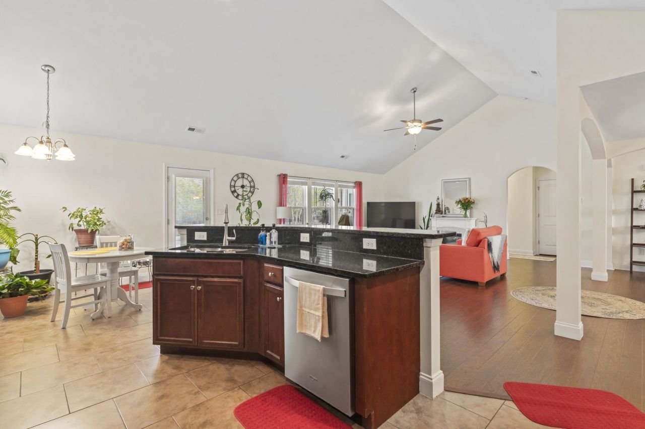 724 Ebbets Ct. Photo 19