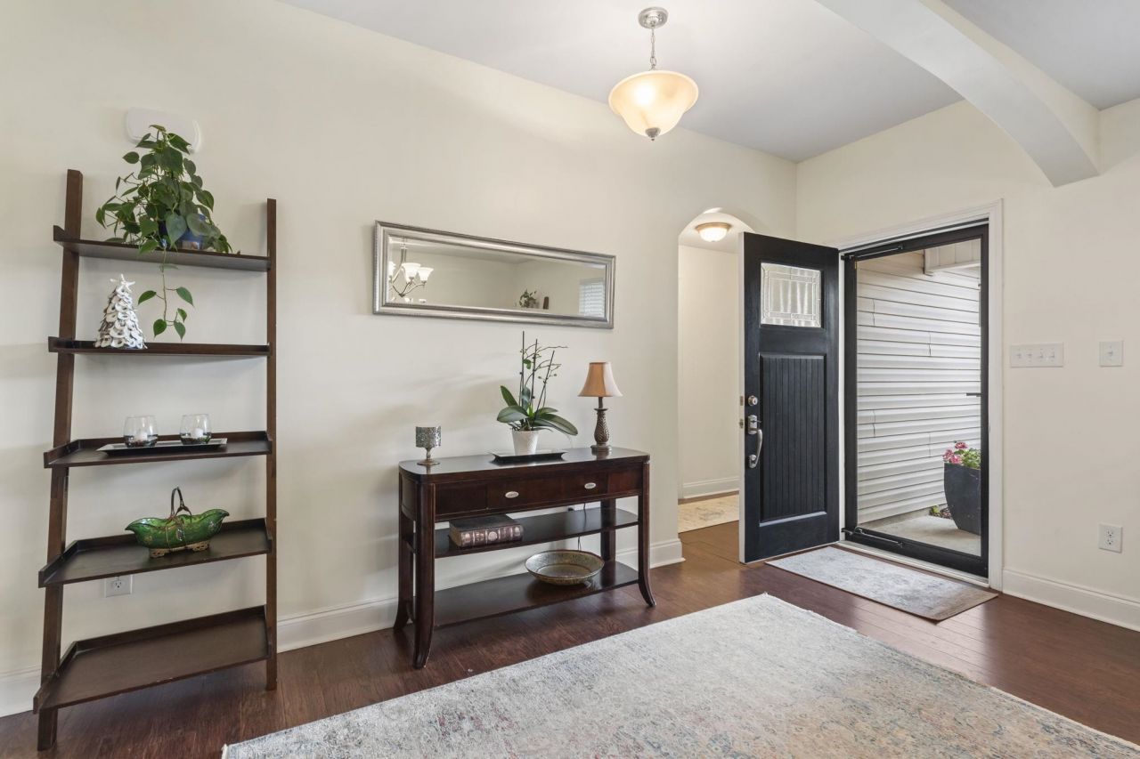 724 Ebbets Ct. Photo 6