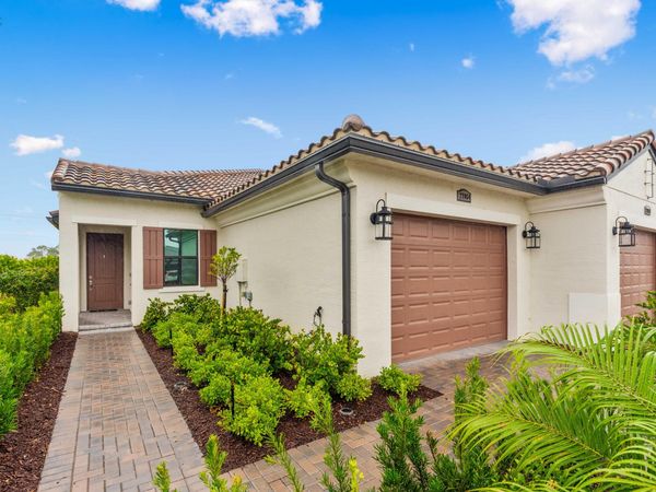 27064 SW Viterbo Way, Port Saint Lucie, FL 34986