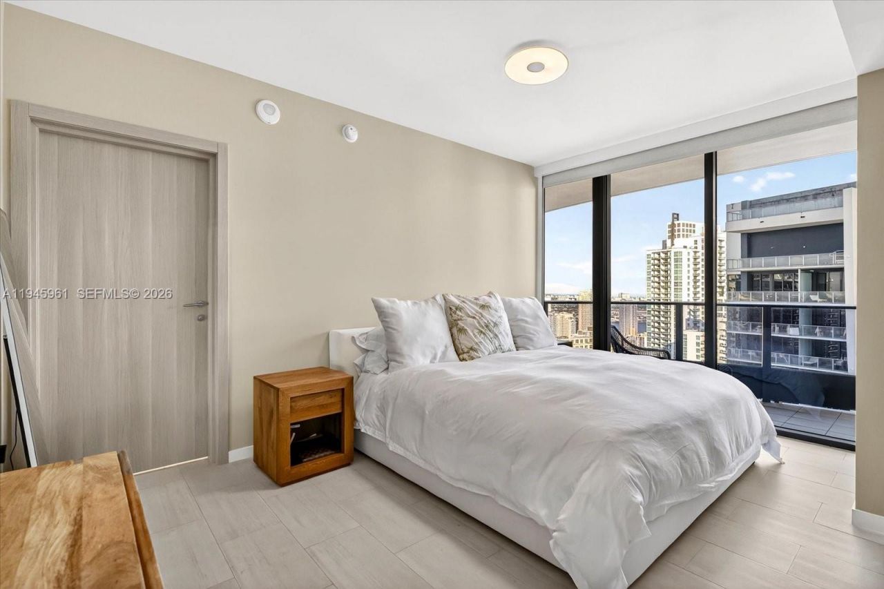 1000 Brickell Plaza , Unit 4809, Miami, FL 33131 Photo