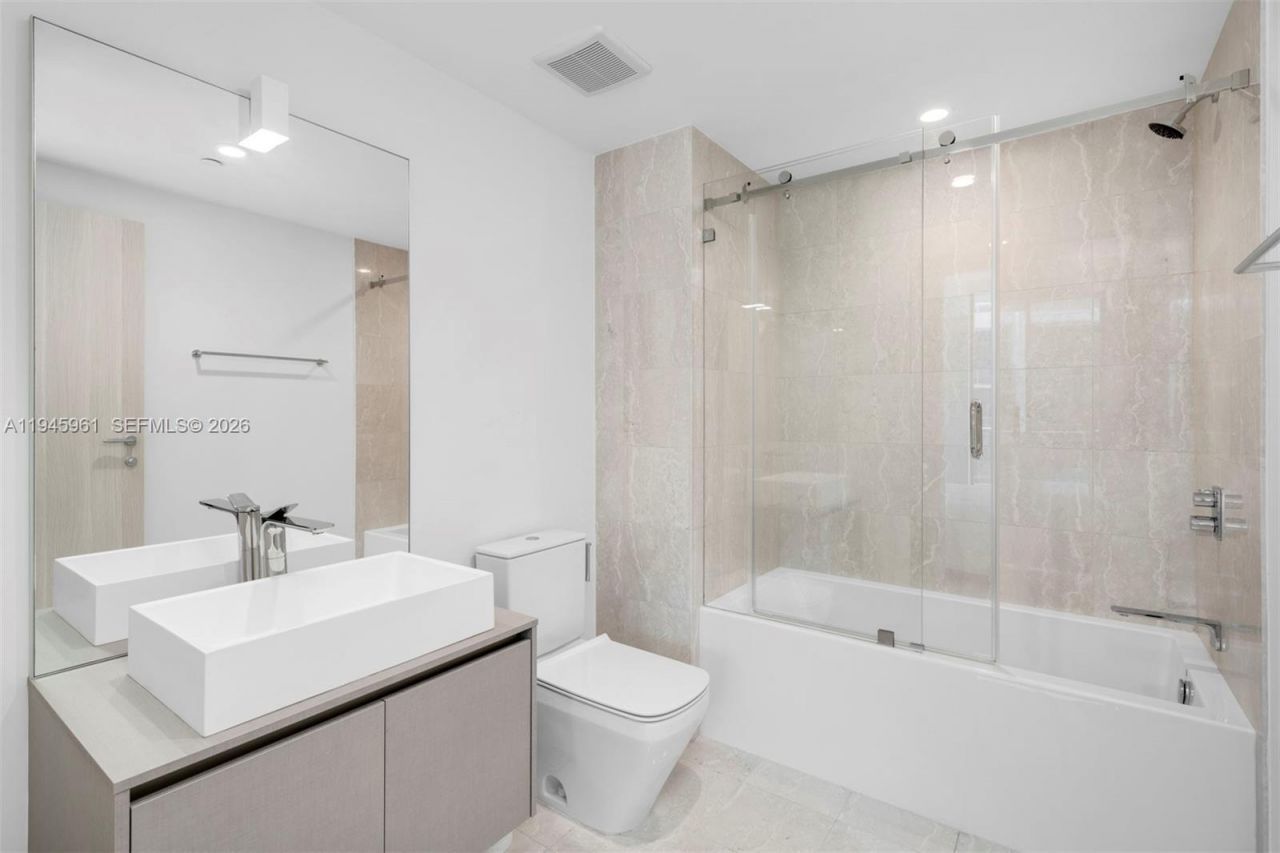 1000 Brickell Plaza , Unit 4809, Miami, FL 33131 Photo